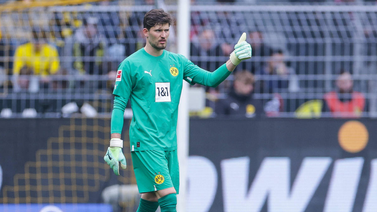 Ku Một tin đồn chuyển nhượng bùng nổ khác về thủ môn Kobel của BVB
