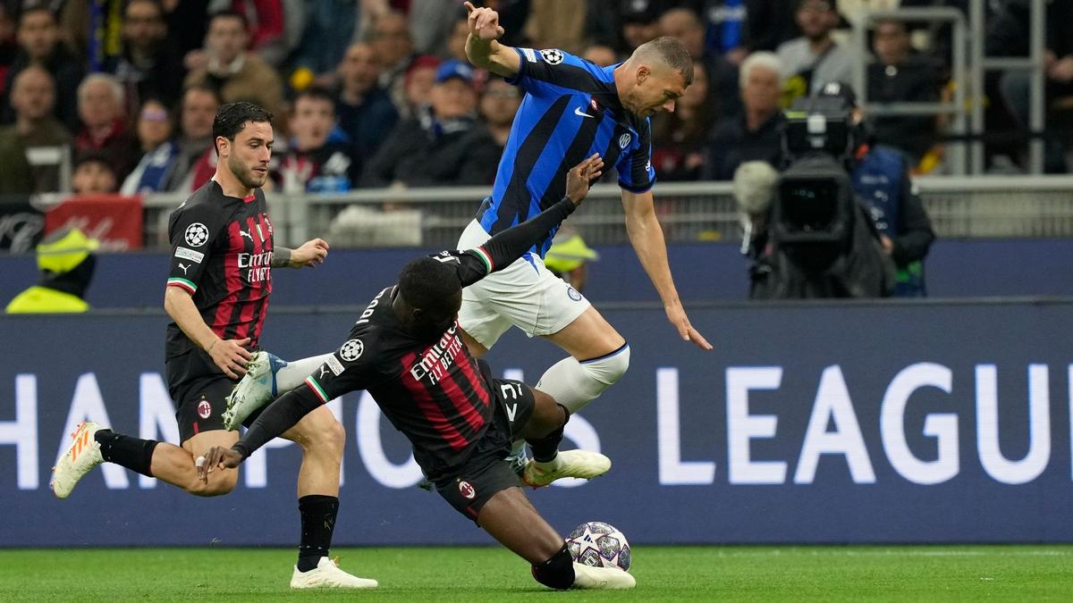 Ku Inter vs Milan: Tấm séc Euroderby lớn